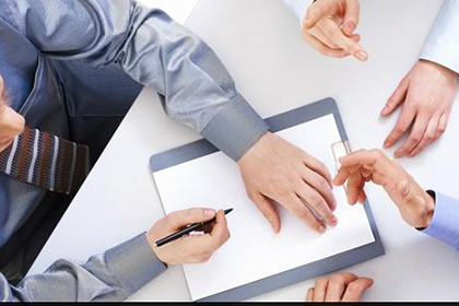 法院判决后欠款何时需还清？